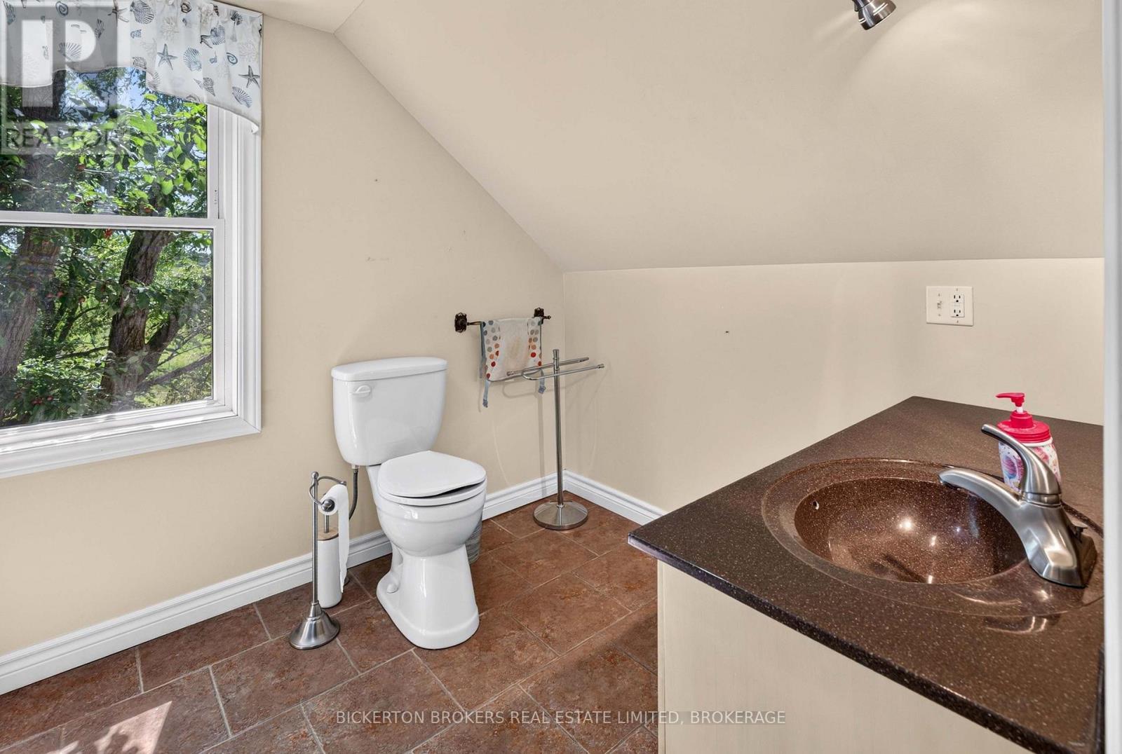 806 EDEN GROVE ROAD S - Image 13