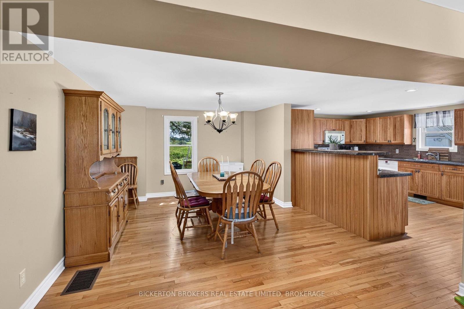 806 EDEN GROVE ROAD S - Image 8