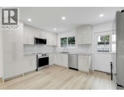 869 Gale Drive, Tsawwassen, BC V4M2P6 Photo 12