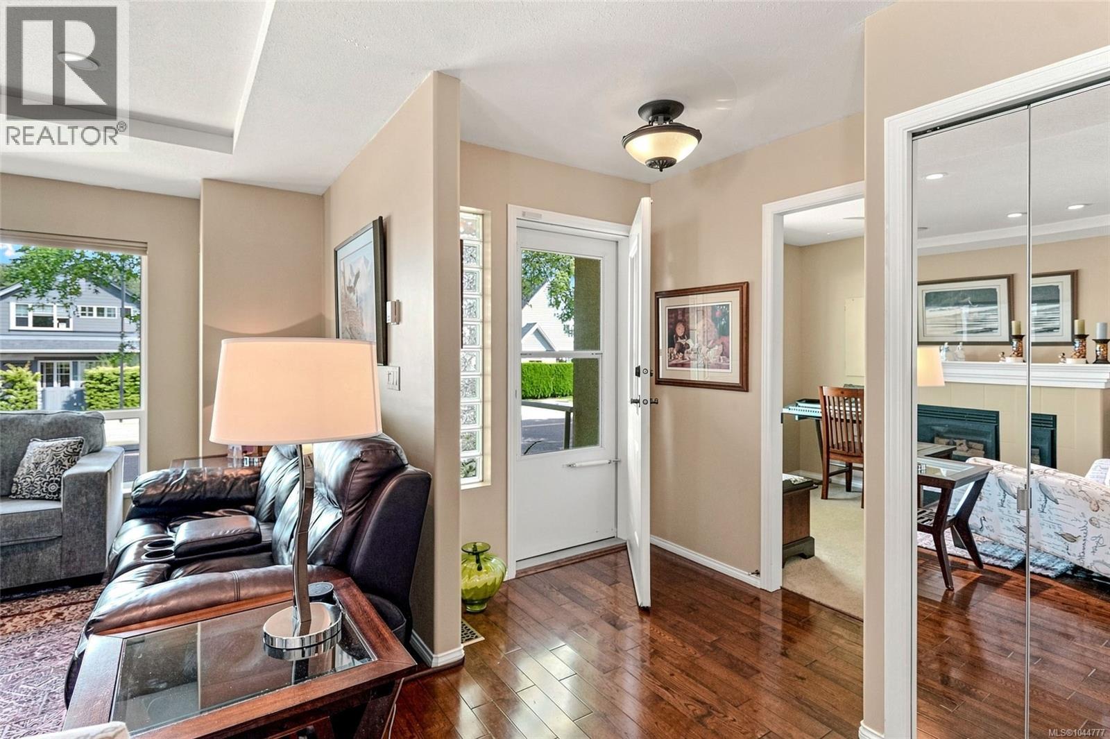 808 Stanhope Rd - 4