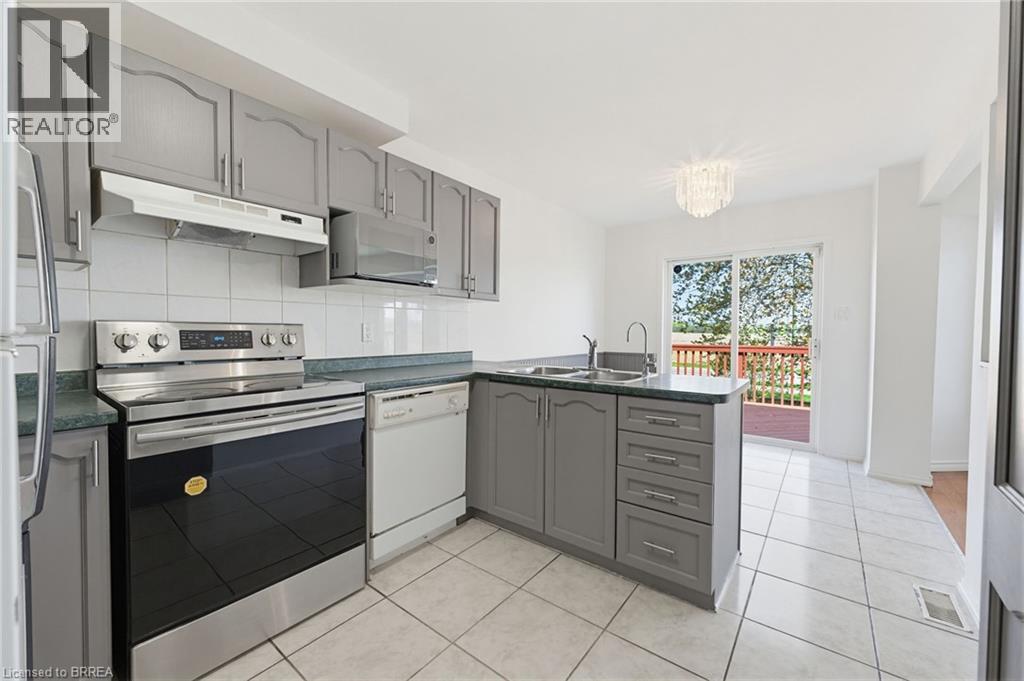 25 ANASTASIA Crescent - 15