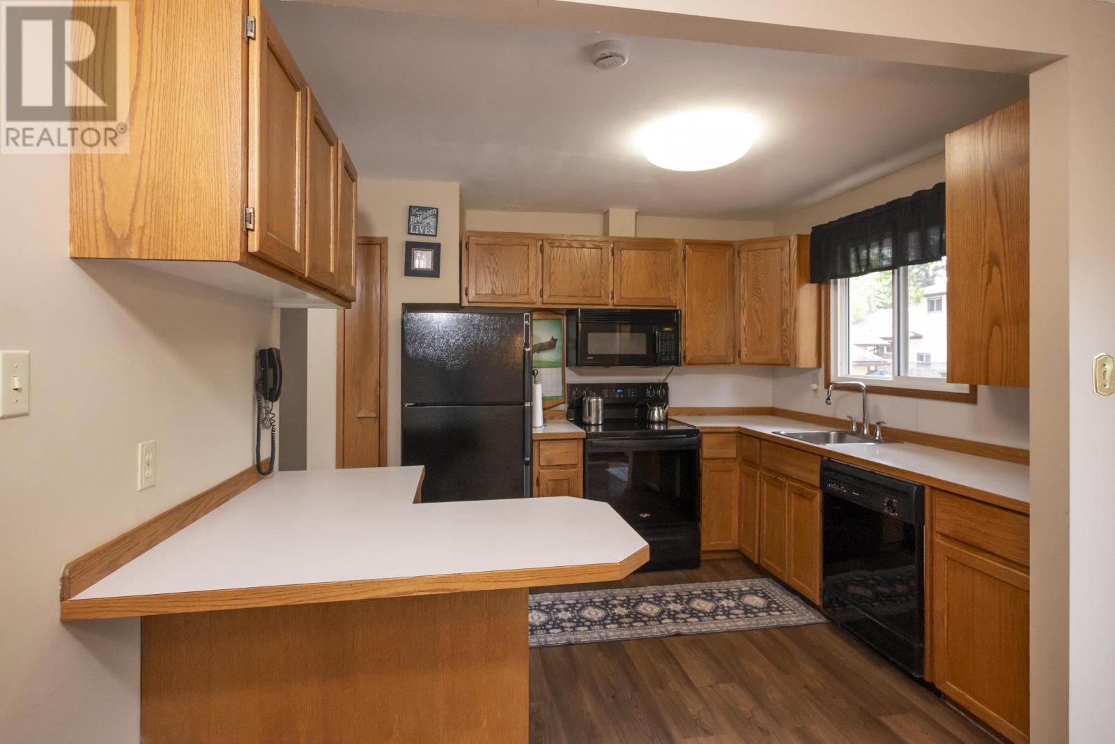 256 Fairbanks CRES - Image 15