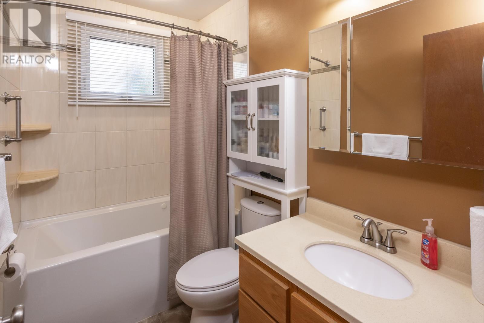 256 Fairbanks CRES - Image 19