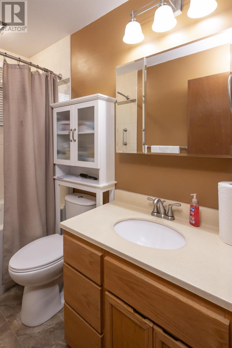 256 Fairbanks CRES - Image 20