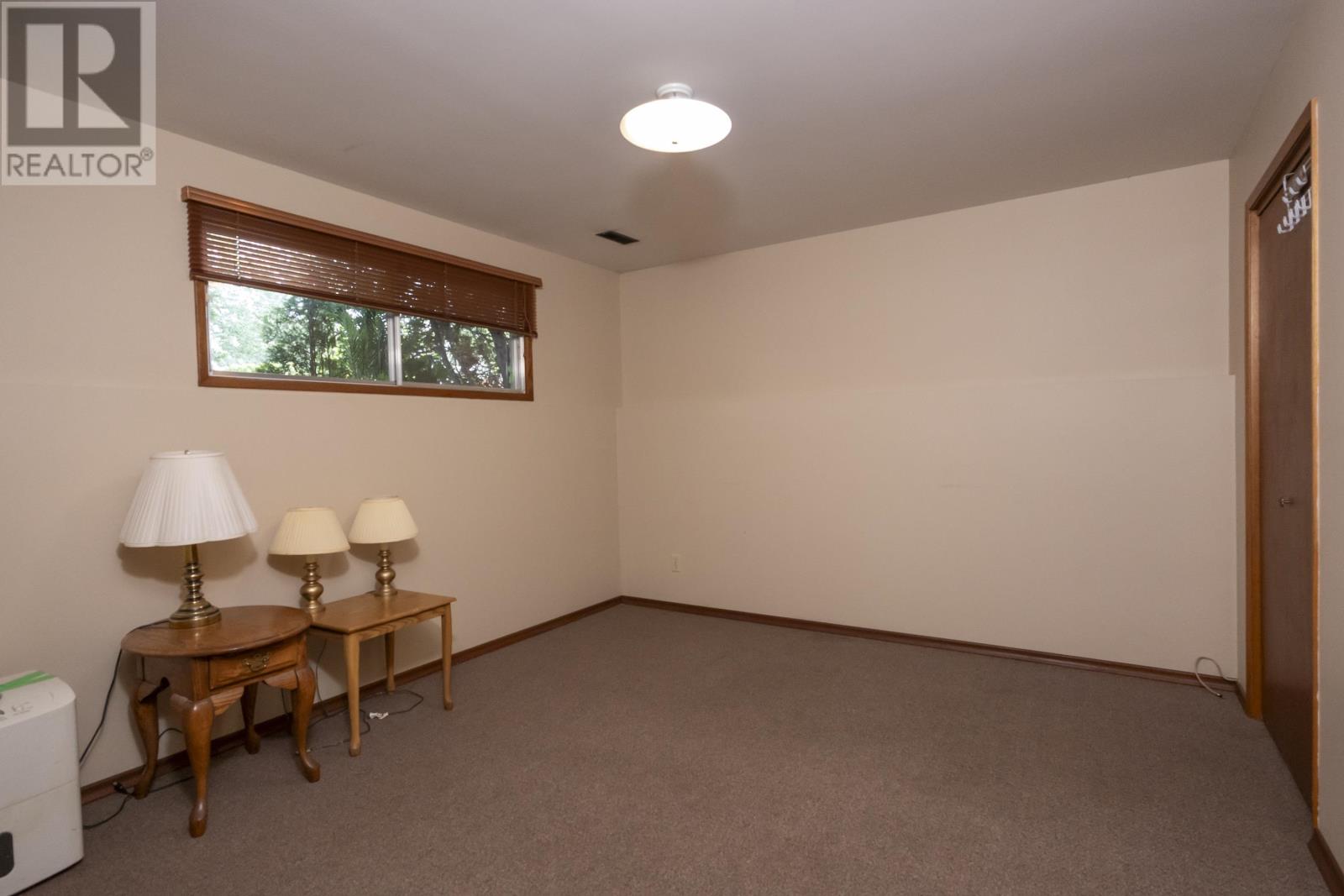256 Fairbanks CRES - Image 25