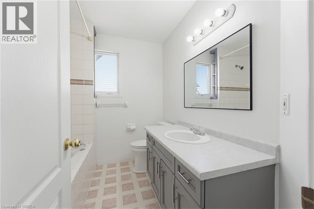 25 ANASTASIA Crescent - 21