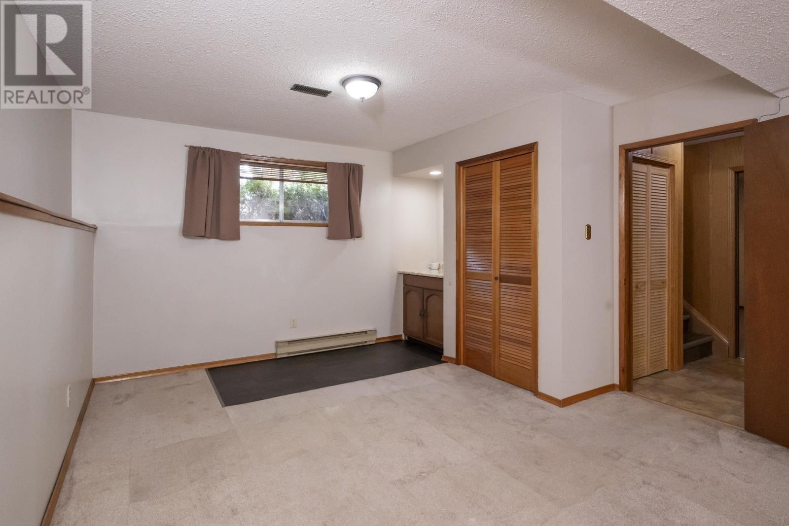 256 Fairbanks CRES - Image 29