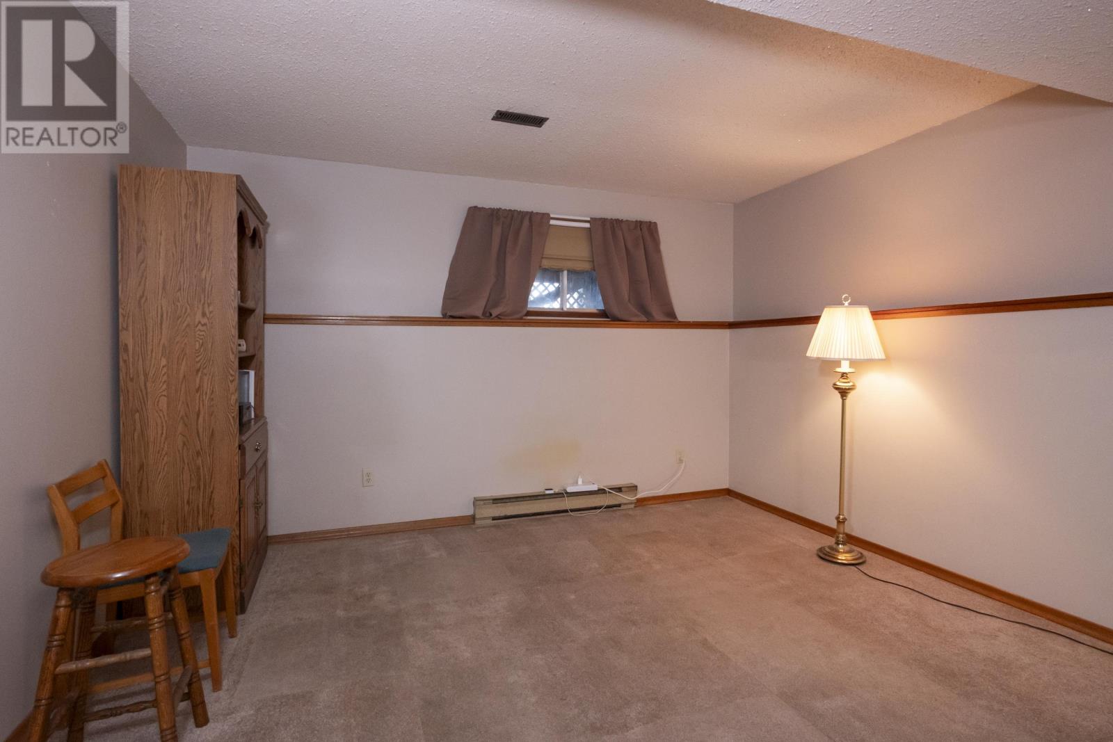 256 Fairbanks CRES - Image 28