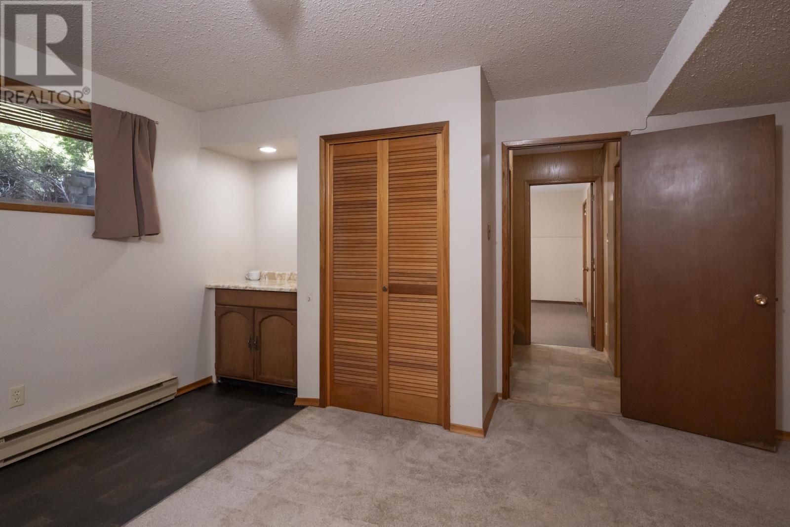 256 Fairbanks CRES - Image 30