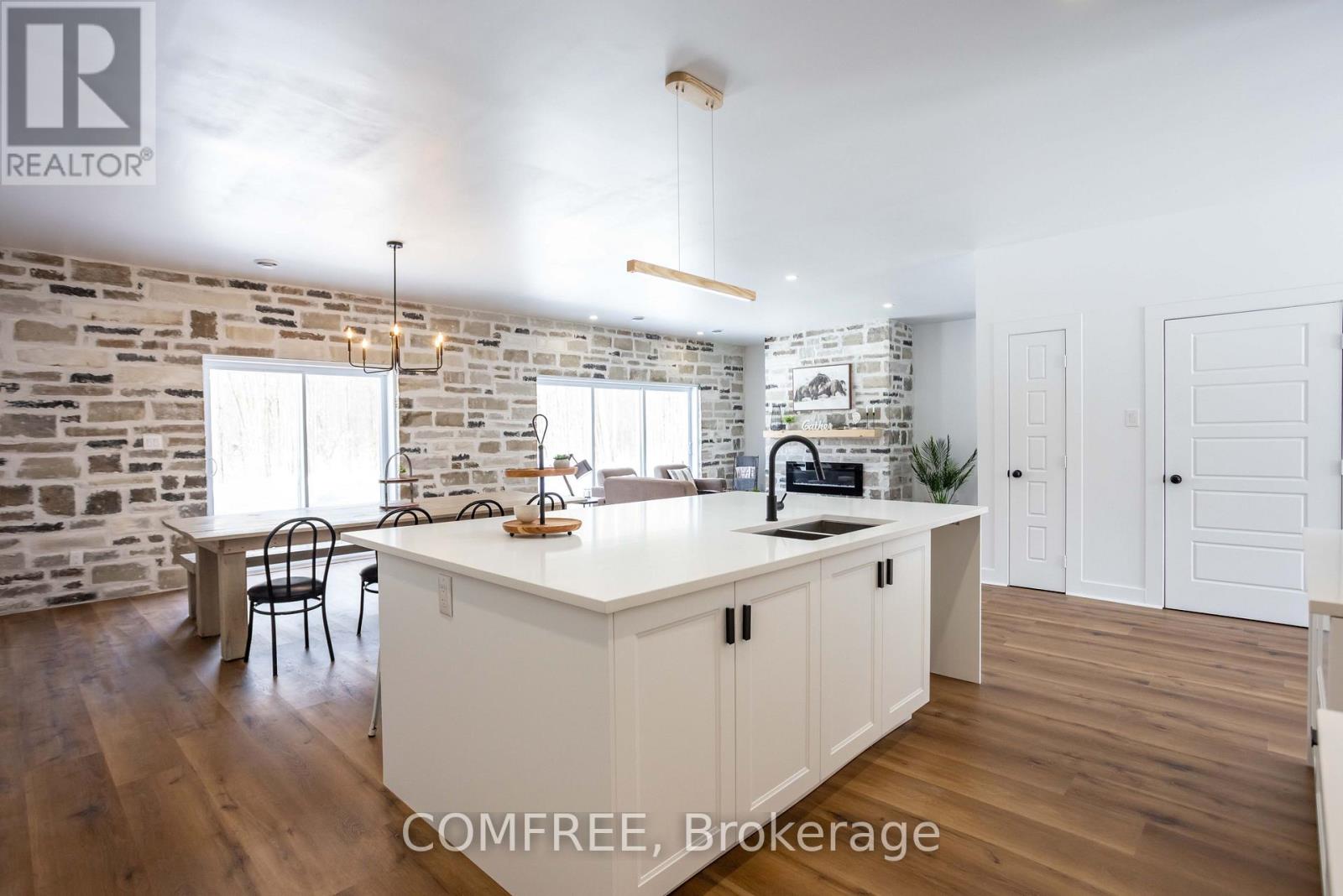 3244 PICHE ROAD - 8