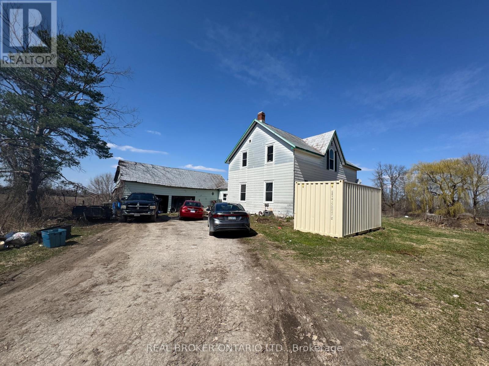 888 TOWNLINE ROAD - 3