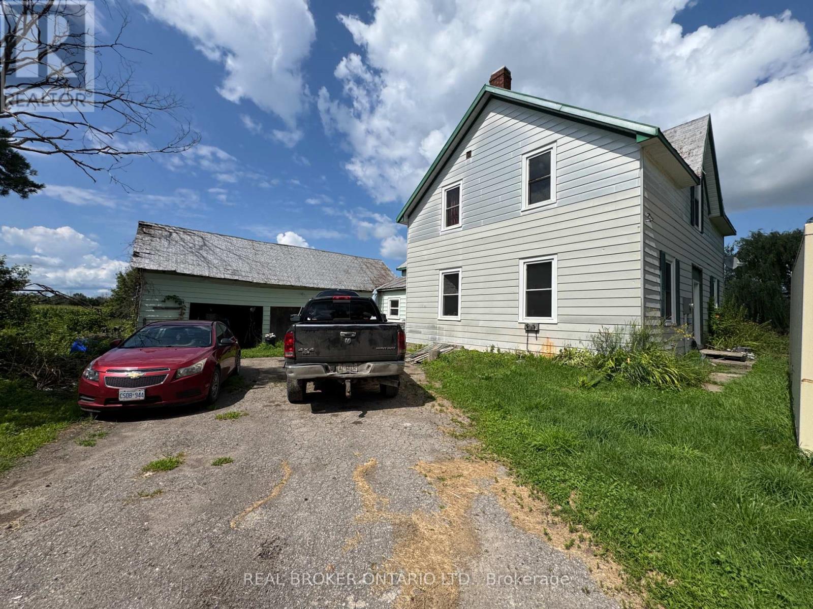 888 TOWNLINE ROAD - 6