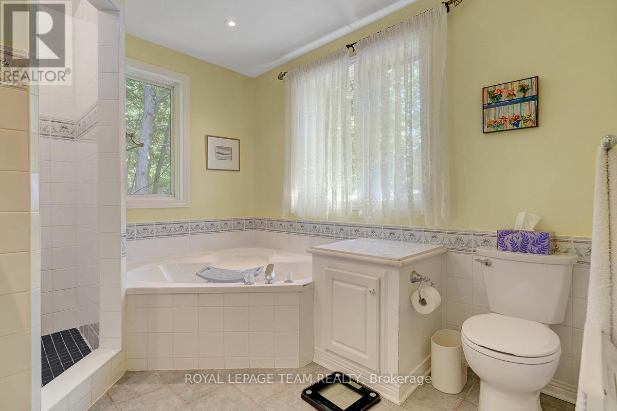 912 MAPLE HILL ROAD - 18