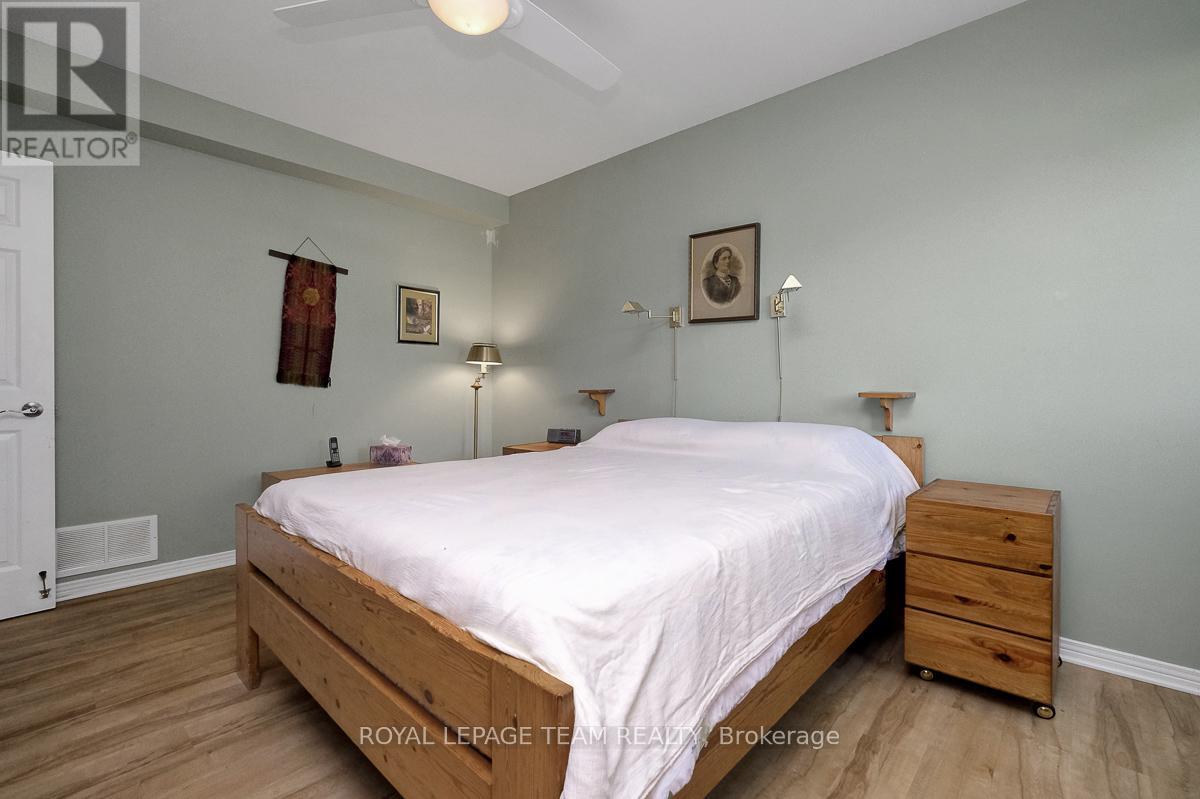 912 MAPLE HILL ROAD - 26