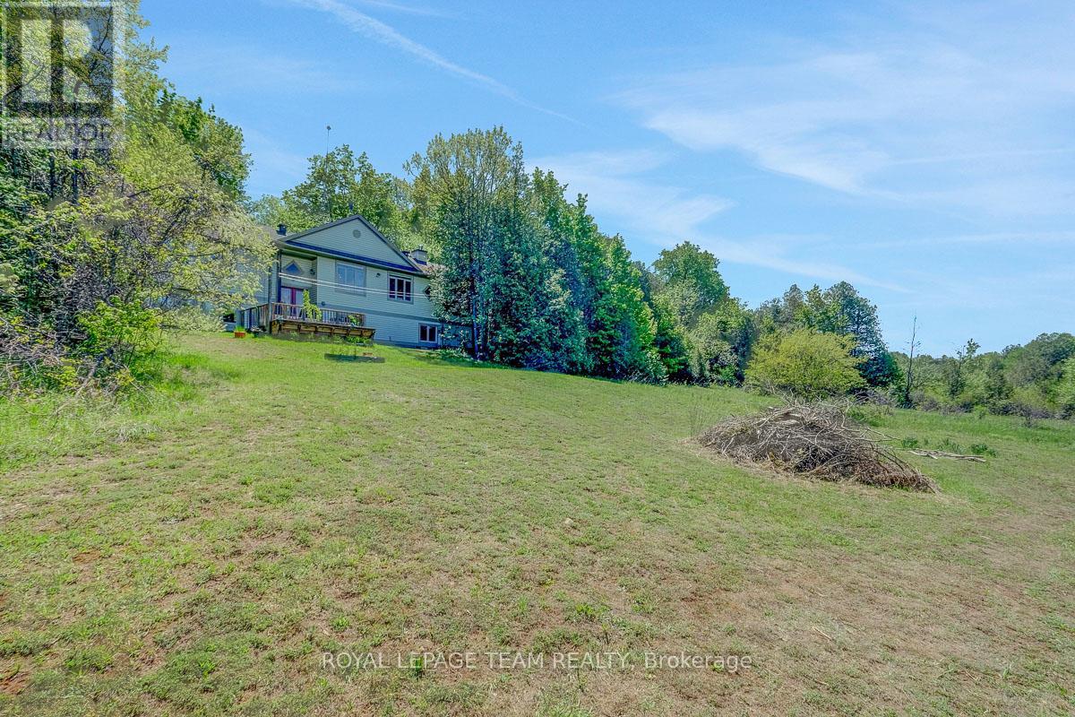 912 MAPLE HILL ROAD - Image 36