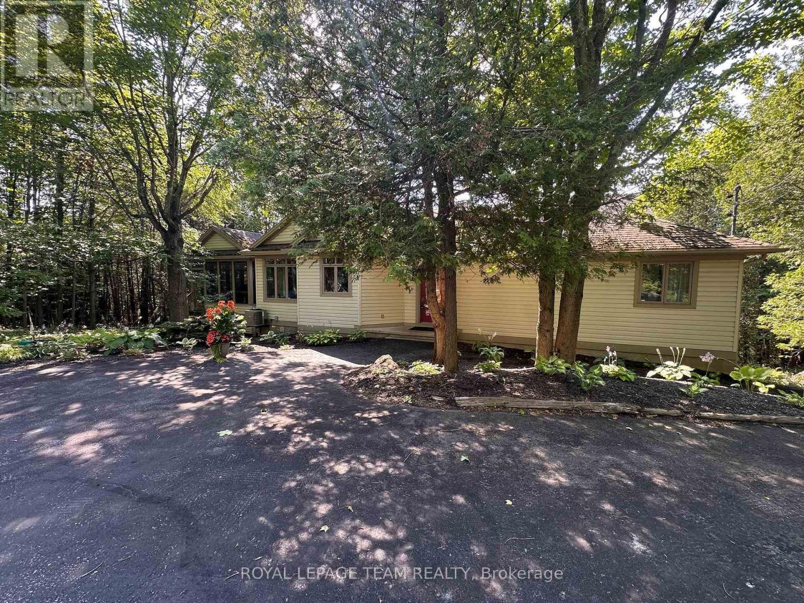 912 MAPLE HILL ROAD - Image 45