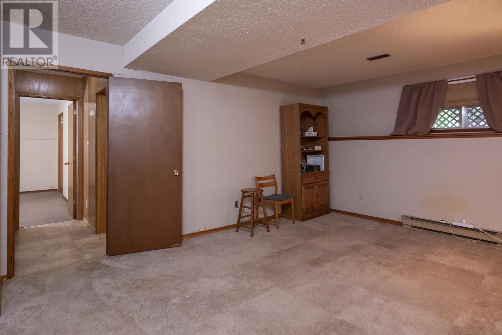256 Fairbanks CRES - Image 31