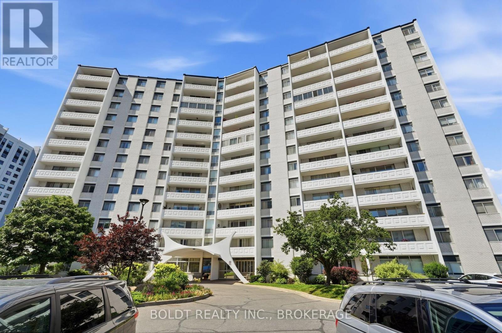 #1206 15 TOWERING HEIGHTS BOULEVARD - 32