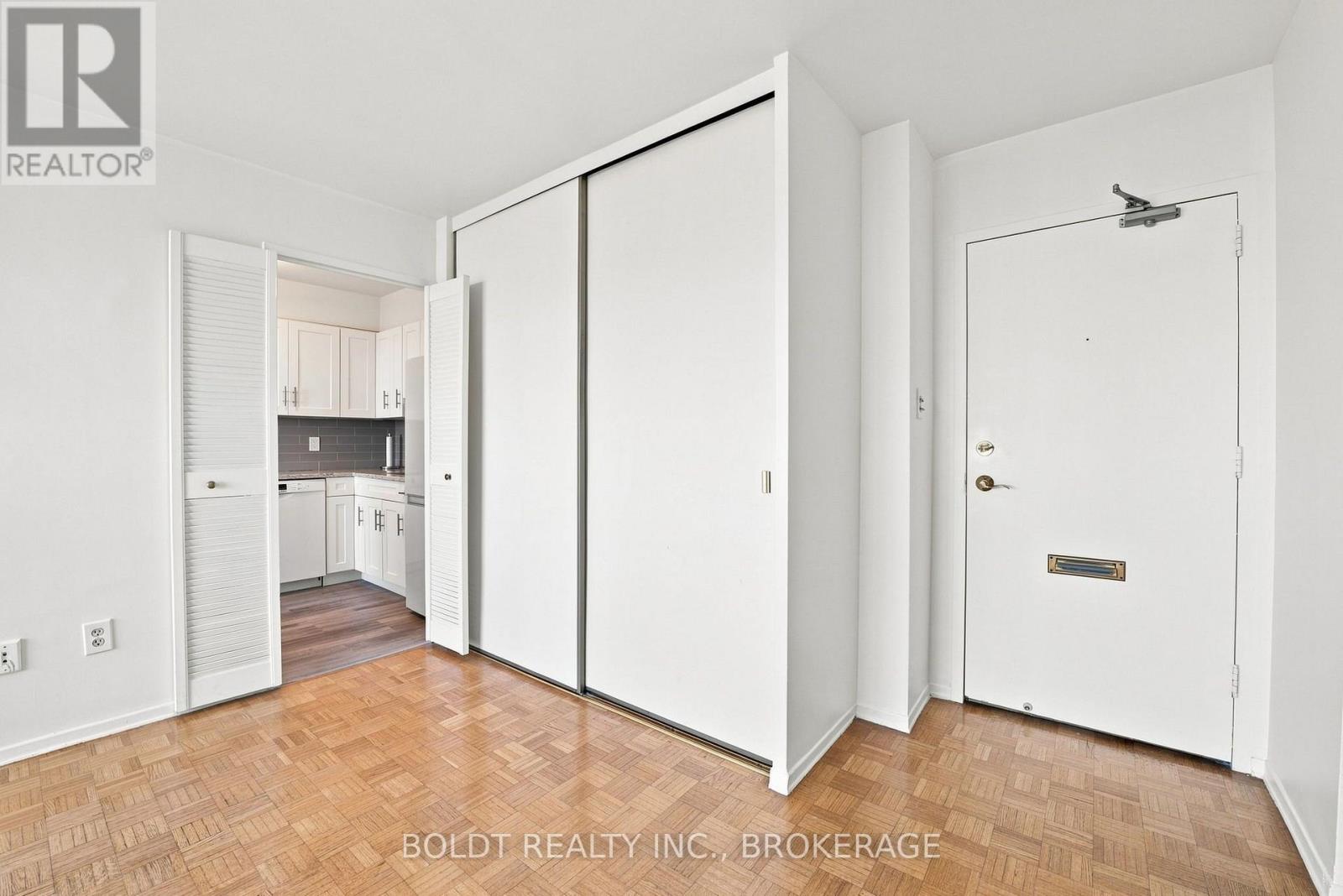 #1206 15 TOWERING HEIGHTS BOULEVARD - Image 5
