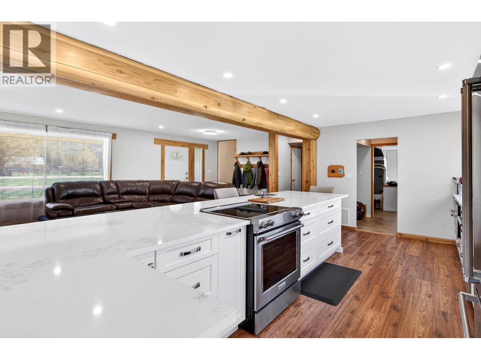 985 OLD N THOMPSON Highway - 7