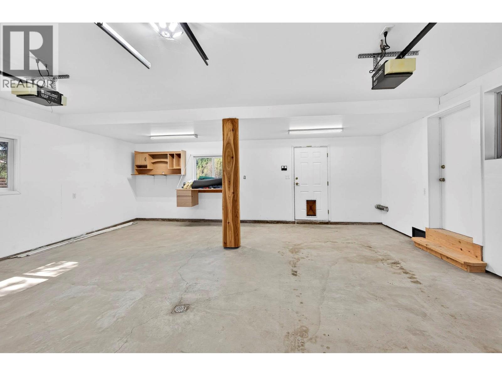 985 OLD N THOMPSON Highway - Image 33