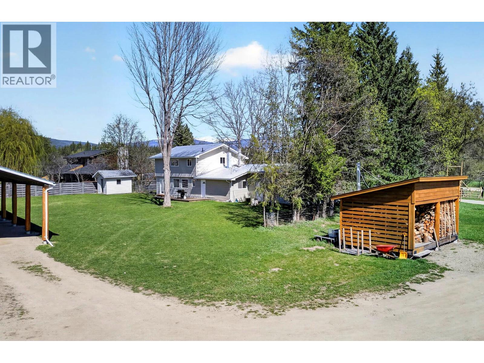 985 OLD N THOMPSON Highway - 43
