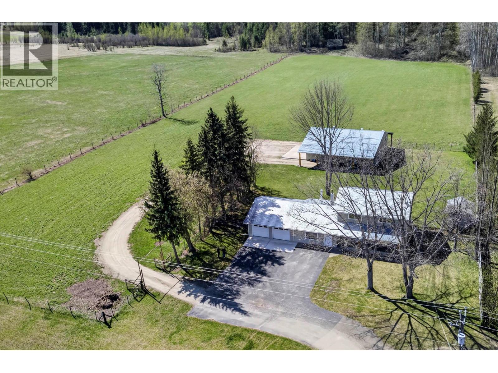 985 OLD N THOMPSON Highway - 74
