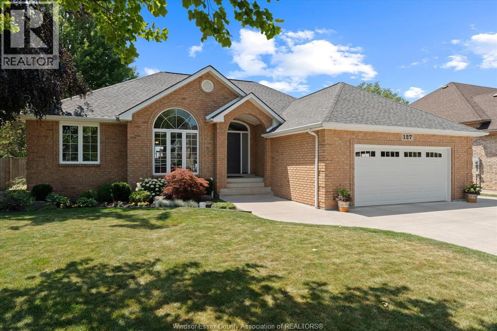 127 WINTERMUTE AVENUE, Lakeshore — photo 2