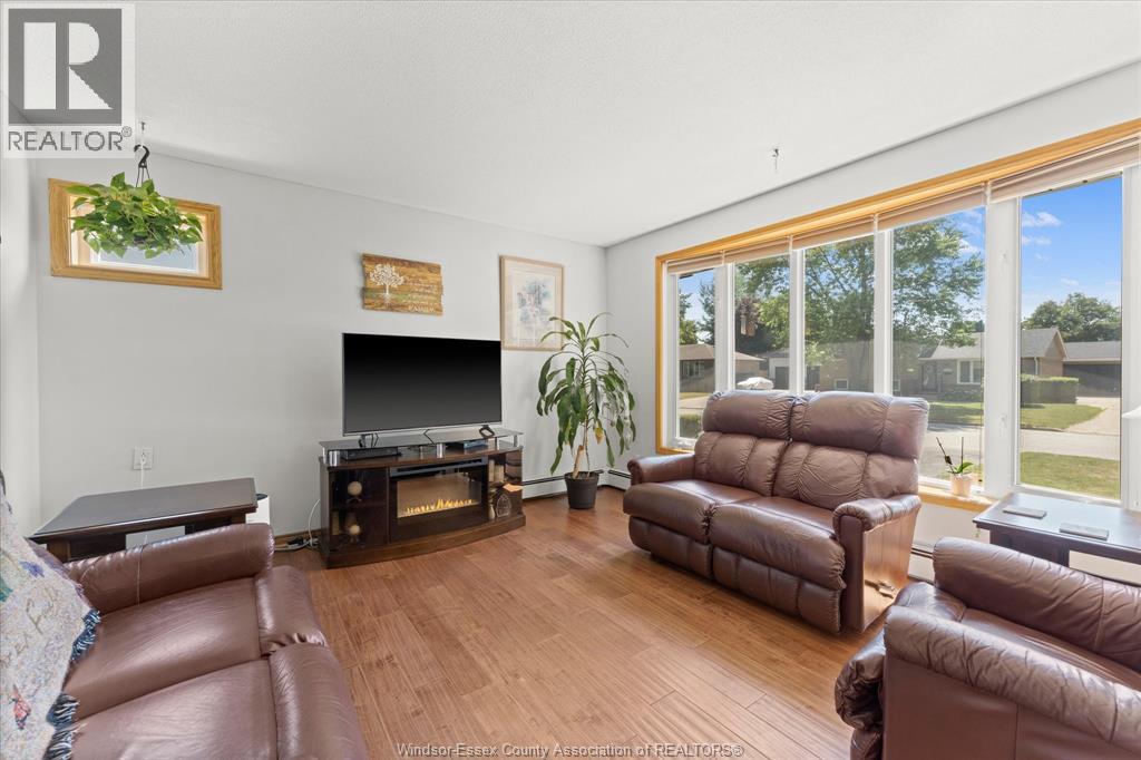 5086 COLBOURNE DRIVE - 6