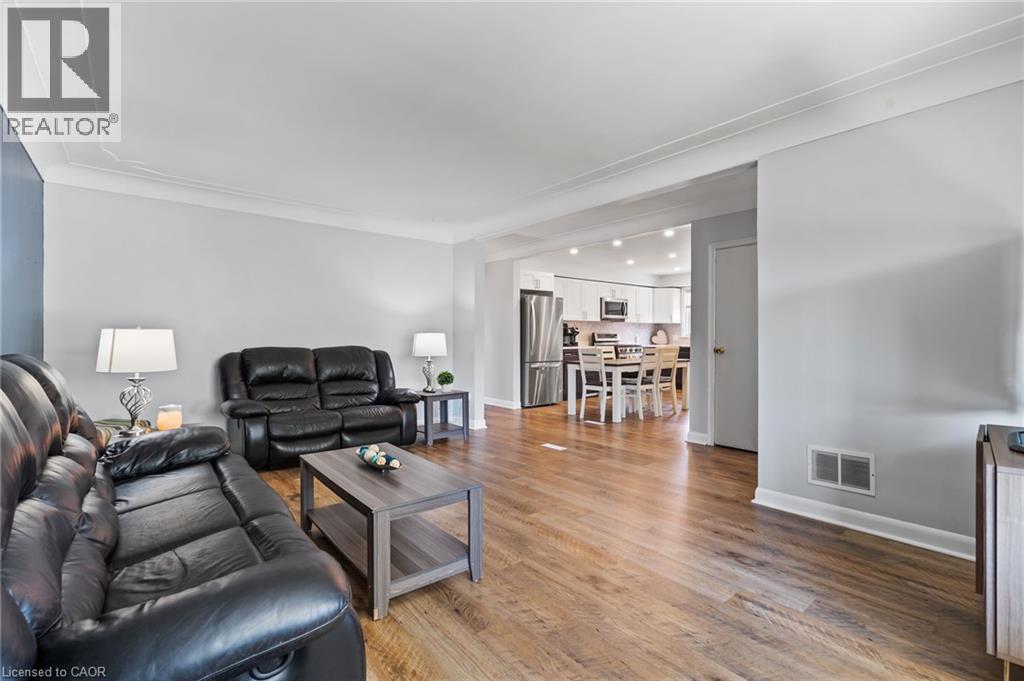 96 CLARKE Street - 11
