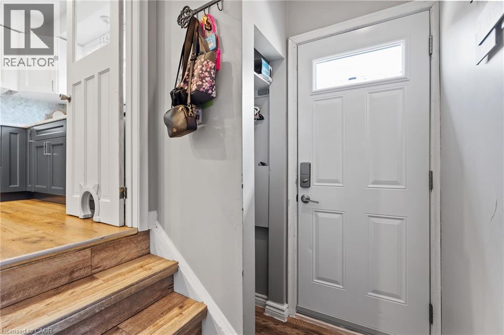 96 CLARKE Street - 22