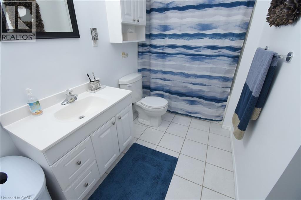 5-bedroom home for sale at 24 BUCHANAN Drive, Caledonia ON · photo 30 of 44