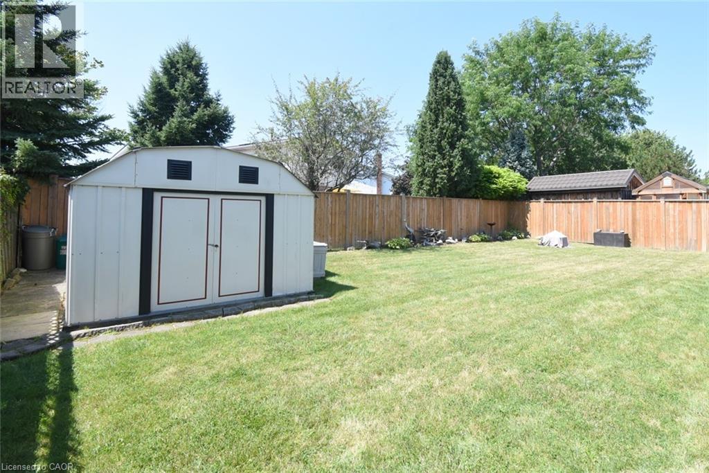 5-bedroom home for sale at 24 BUCHANAN Drive, Caledonia ON · photo 33 of 44