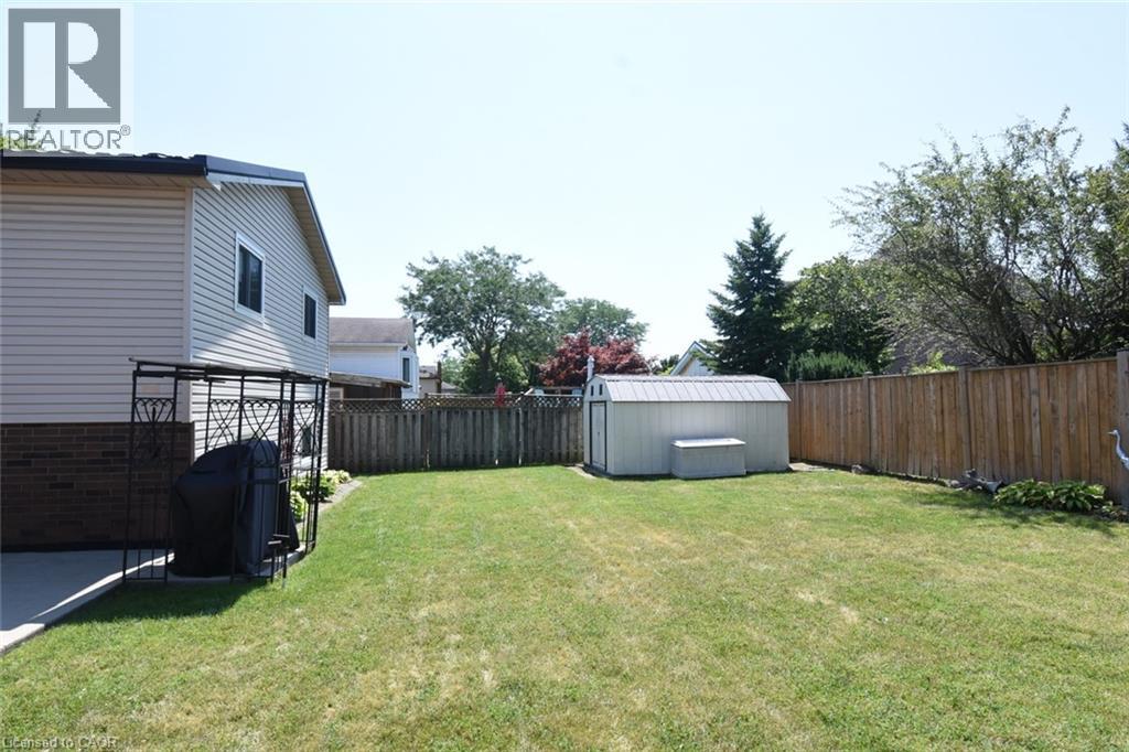 5-bedroom home for sale at 24 BUCHANAN Drive, Caledonia ON · photo 35 of 44