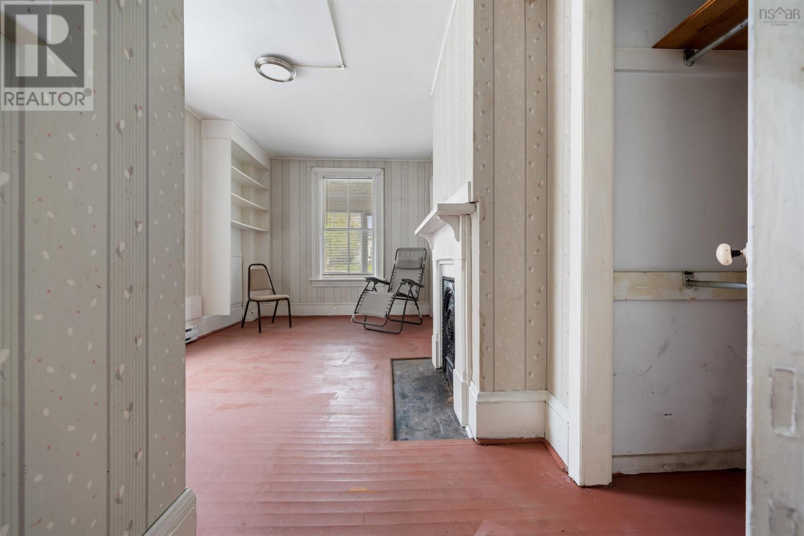 15 McDougal Street - 19