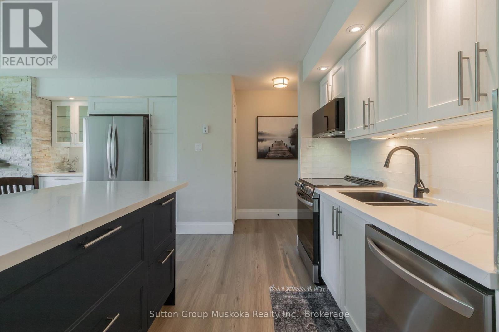 #54 54-305 DEERHURST, SUMMIT LODGE DRIVE - Image 8