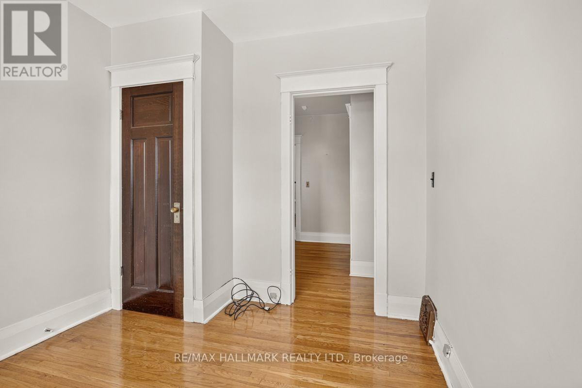 511 NORTHCLIFFE BOULEVARD - 22