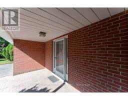 2 Robinter Drive, Toronto, ON M2M3P9 Photo 10