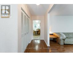 2 Robinter Drive, Toronto, ON M2M3P9 Photo 12