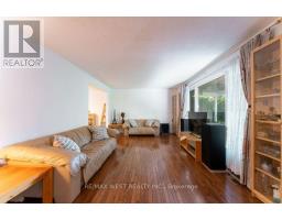 2 Robinter Drive, Toronto, ON M2M3P9 Photo 13