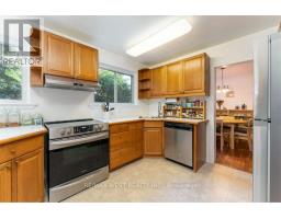 2 Robinter Drive, Toronto, ON M2M3P9 Photo 18