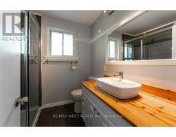 2 Robinter Drive, Toronto, ON M2M3P9 Photo 28