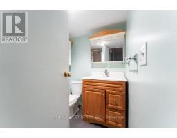 2 Robinter Drive, Toronto, ON M2M3P9 Photo 32