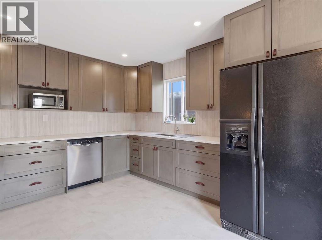4137 40 Street - 8