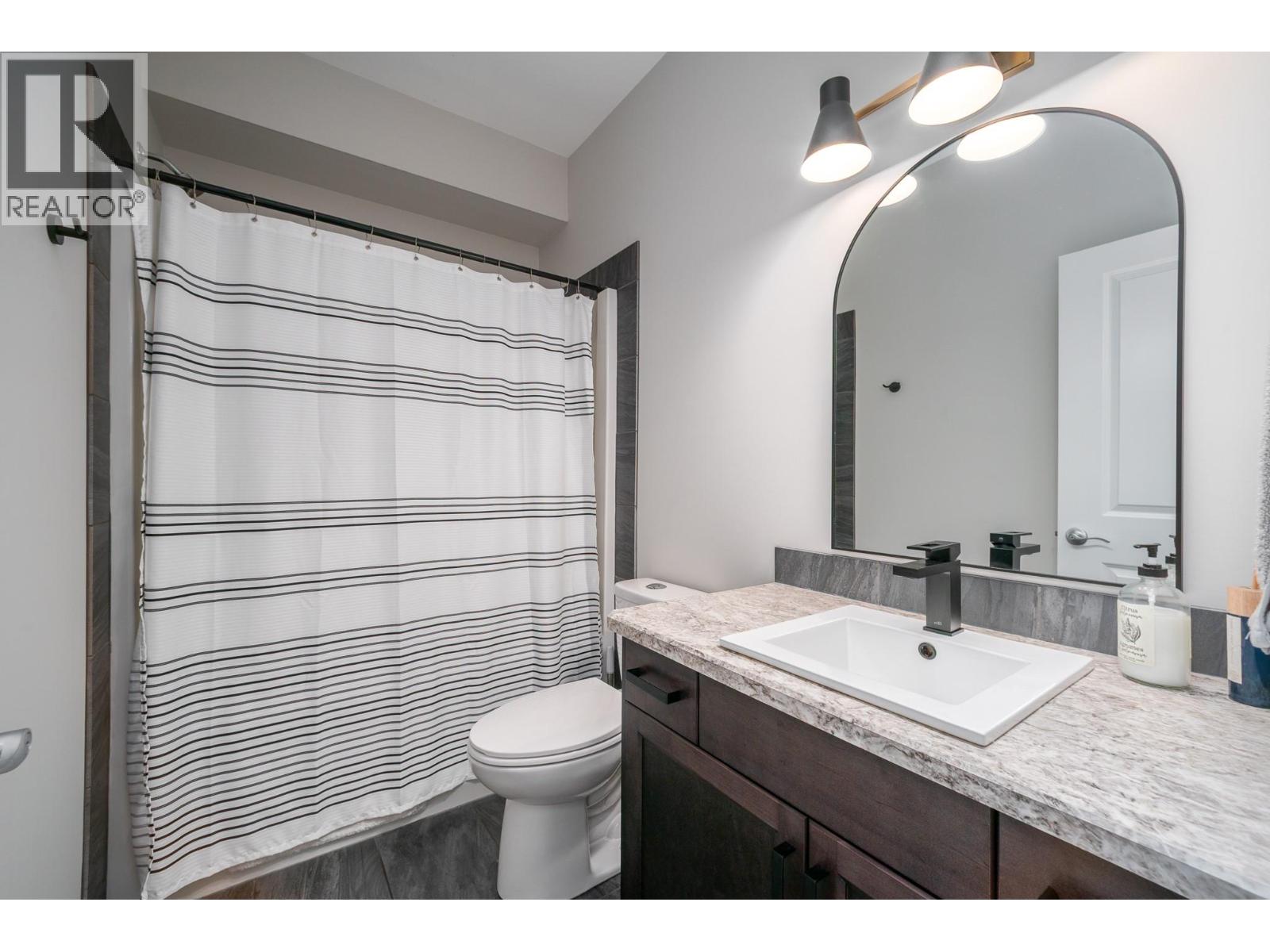  2420 Tallus Heights Drive, West Kelowna