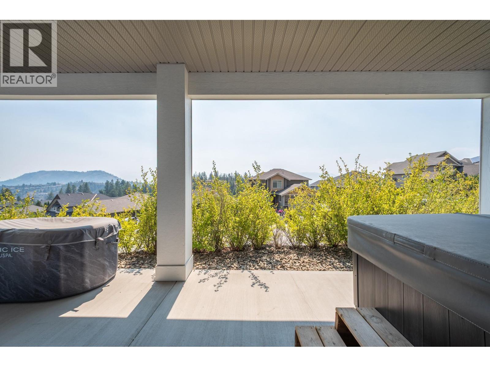  2420 Tallus Heights Drive, West Kelowna