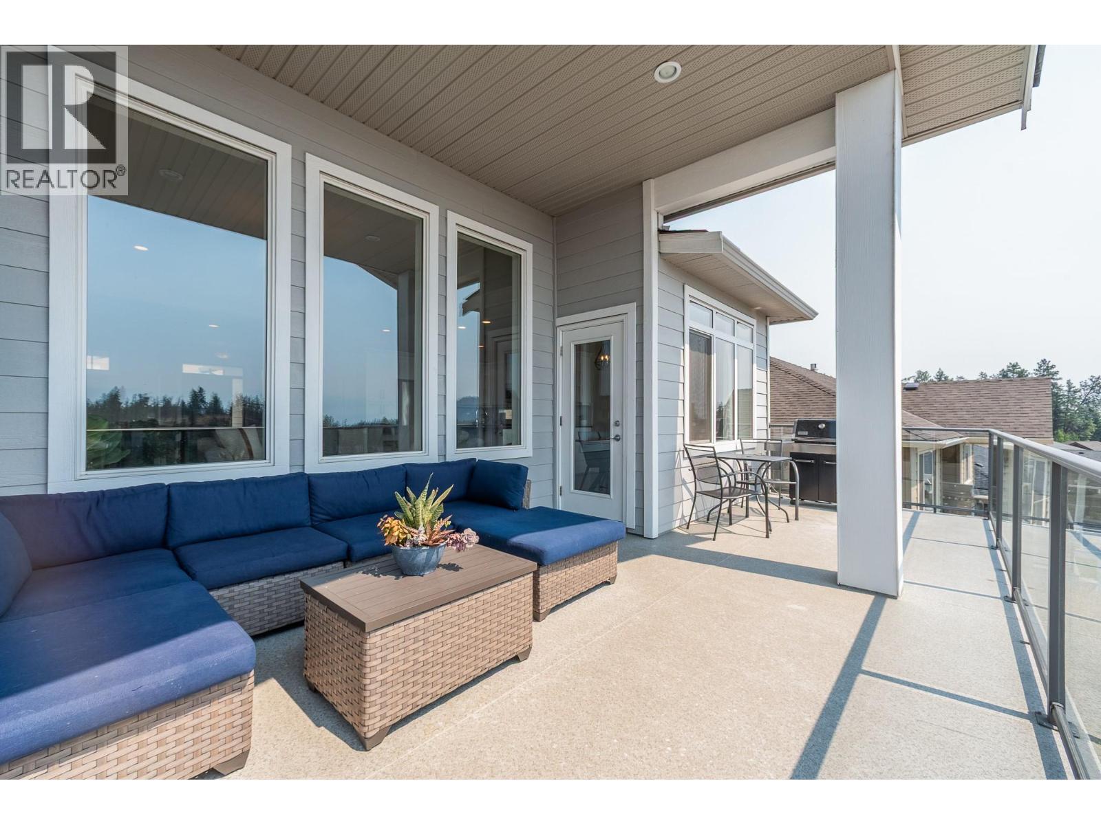  2420 Tallus Heights Drive, West Kelowna