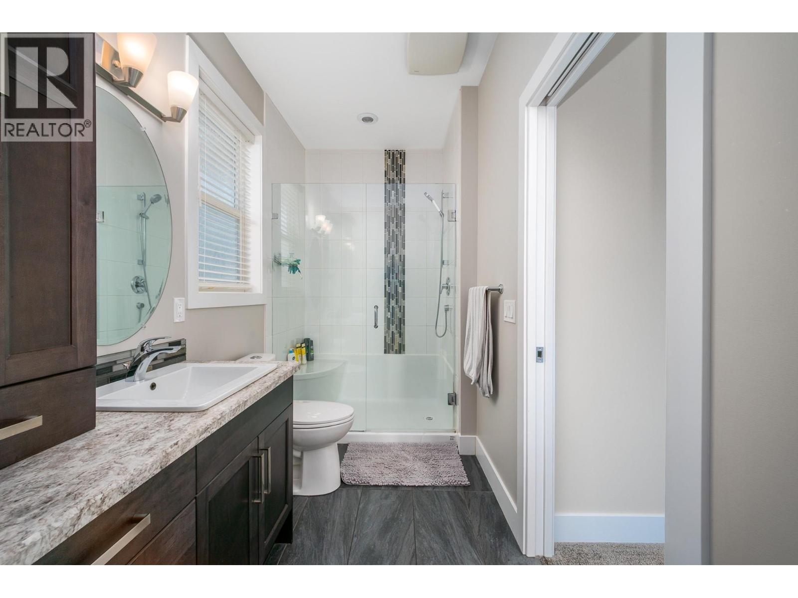  2420 Tallus Heights Drive, West Kelowna