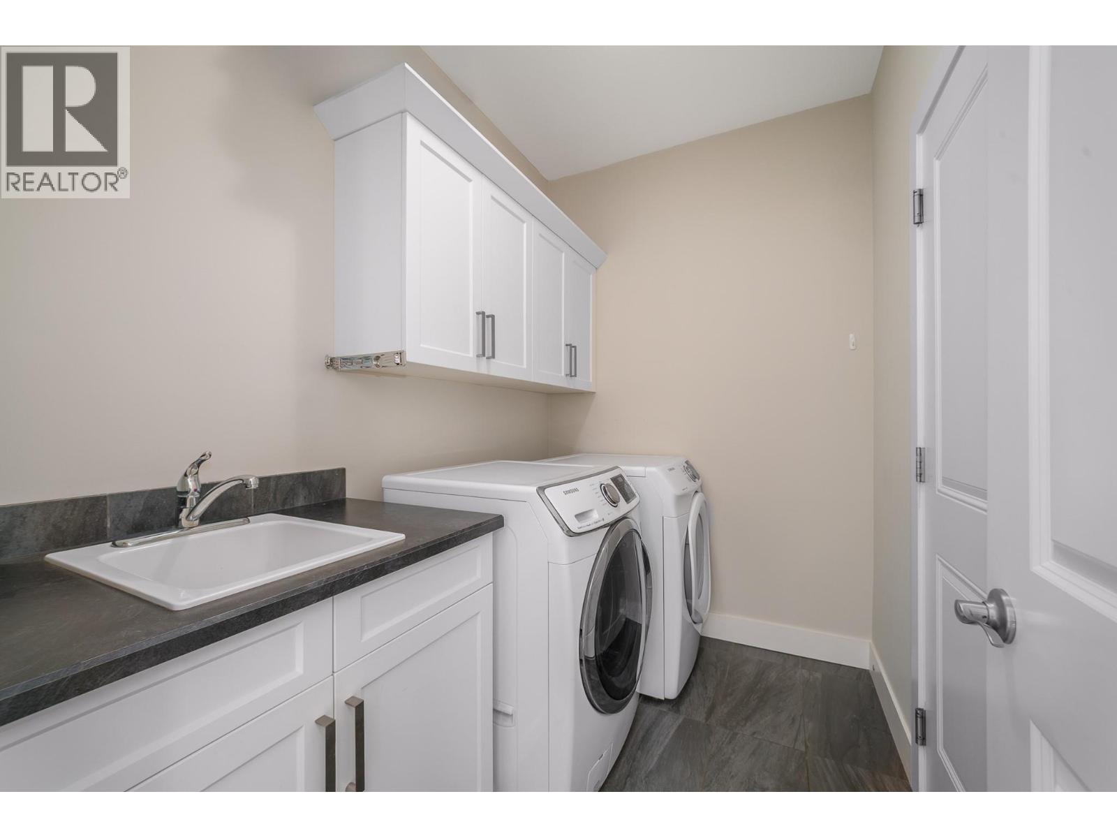  2420 Tallus Heights Drive, West Kelowna