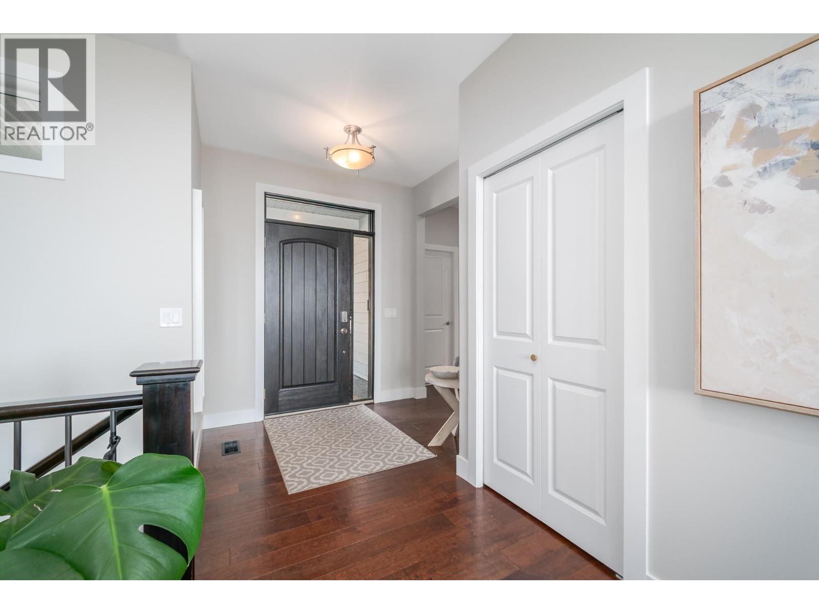  2420 Tallus Heights Drive, West Kelowna